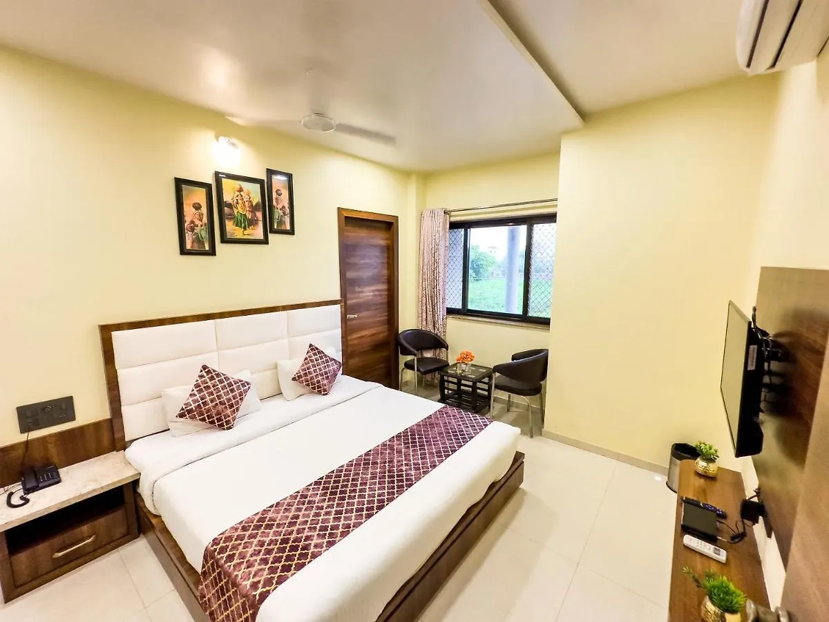 *** Otel Hillcrest Palace Udaipur Hindistan